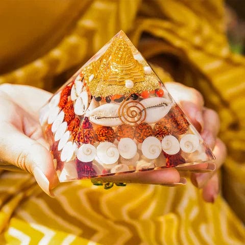 Laxmi Pyramid Shri Yantra Gomti Chakra